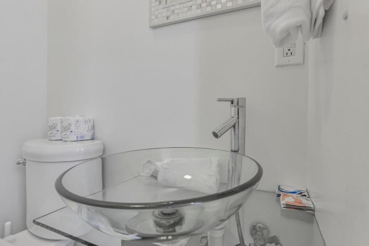 Ferienhaus Housepitality - The Game House - 2 Br Columbus