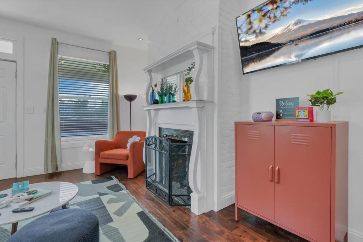 Housepitality - The Game House - 2 Br
